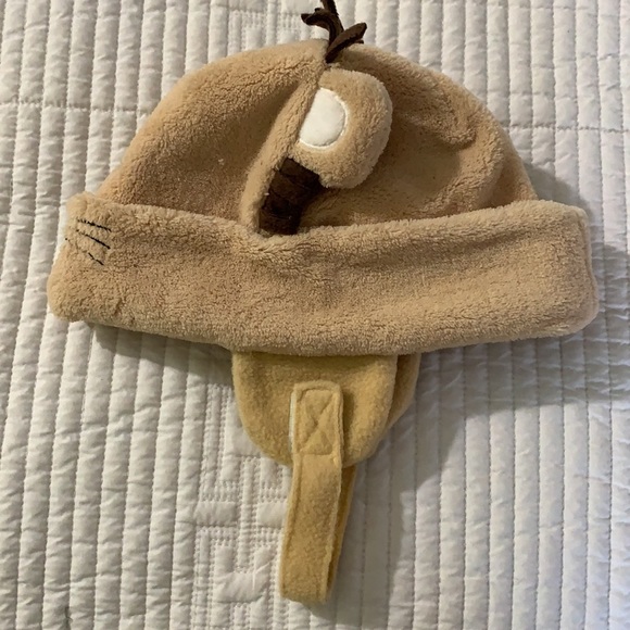 Vintage Carter’s (sample) fuzzy lion cuff hat with chinstrap - Picture 3 of 6